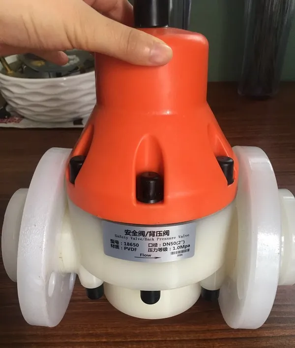 Van an toàn nhựa mặt bích PVDF
